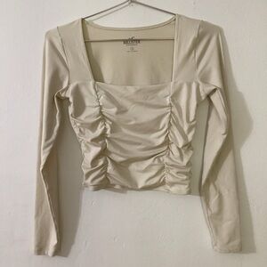 💚Hollister Beige Ruched Long Sleeve Blouse